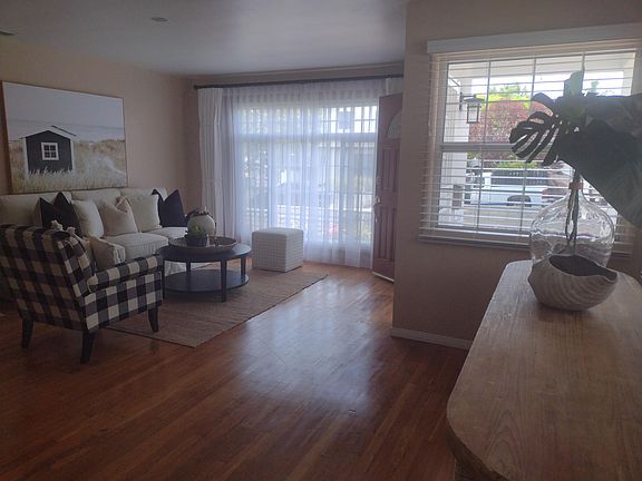 4th image of 3601 Laurel Ave