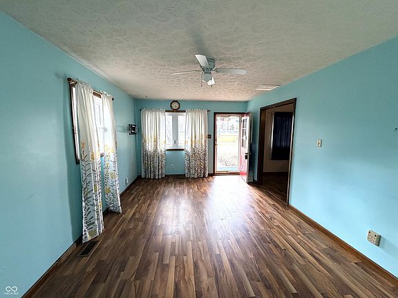 5th image of 714 Labelle St