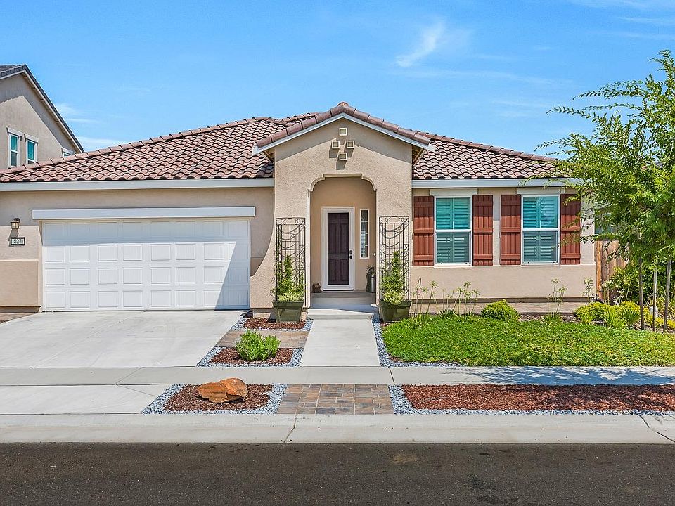 1st image of 827 Marina Grande Way