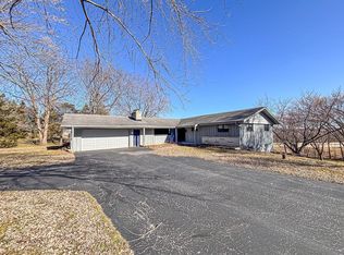 W270N198 Arrowhead TRAIL, Waukesha, WI 53188
