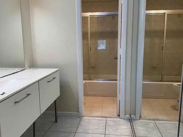 11111 Biscayne Blvd #2H — Photo 21