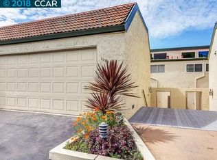 1043 Alta Mesa Dr, Moraga, CA 94556