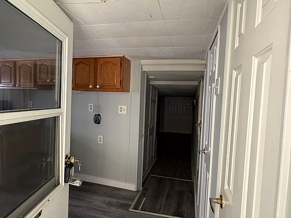 3rd image of 1514 Howard Ave #C