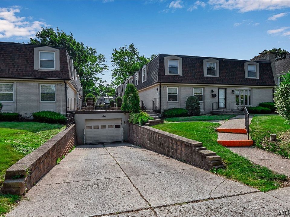 1st image of 32 Bernhardt Dr APT 5