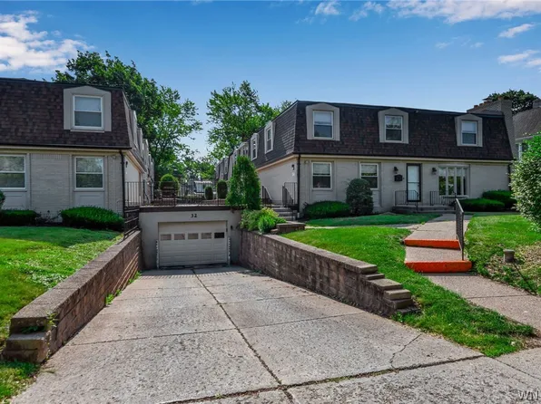 32 Bernhardt Dr APT 5, Buffalo, NY 14226