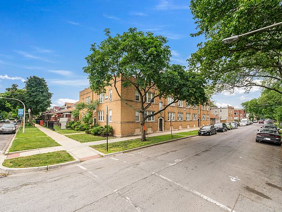 2nd image of 5401 W Le Moyne St #2