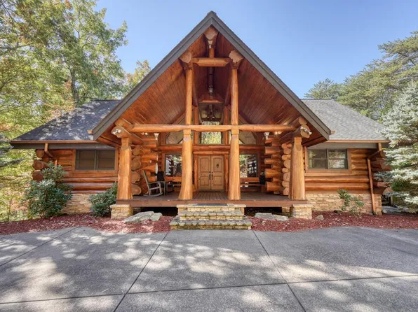 1323 Grandeur Dr, Blue Ridge, GA 30513