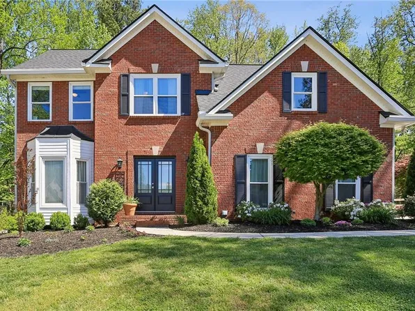 1655 River Oak Dr, Roswell, GA 30075