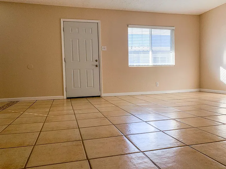 Desert Park Apartments — Photo 10