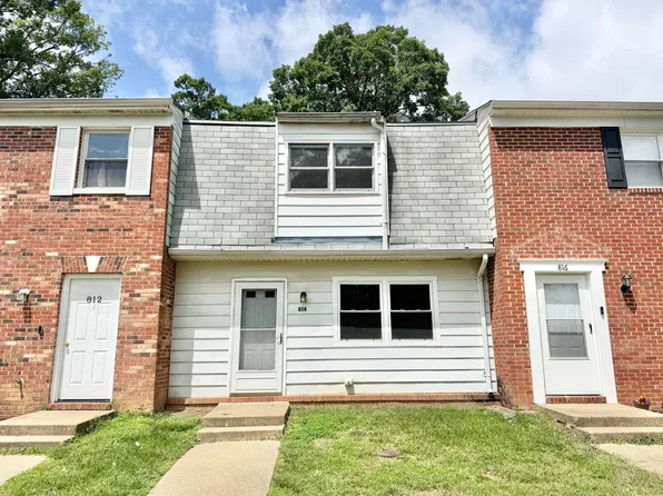 814 Sledgehammer Dr, Fredericksburg, VA 22405