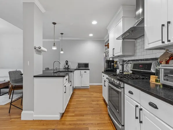 195 Saint Paul St APT 1G, Brookline, MA 02446