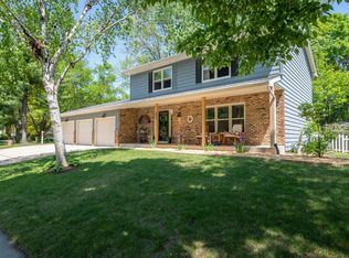 951 Elton Hills Ct NW, Rochester, MN 55901