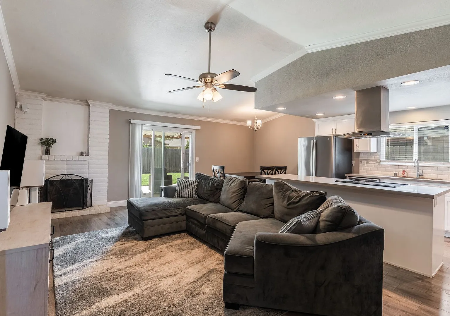 Updated 3-Bedroom Sacramento Home with Bonus Flex Space & Large Backyard! — Photo 2