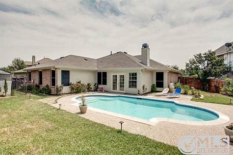 1st image of 203 Crestview Dr