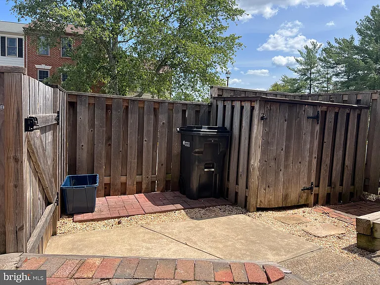 10448 Rapidan Ln — Photo 40