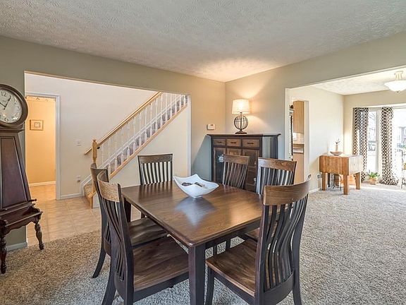 4th image of 2935 Niagara Dr