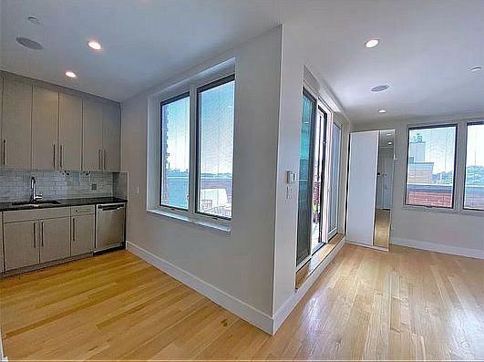 2nd image of 209 Kent St #5A