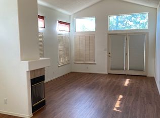 6816 Medinah Ln NE, Albuquerque, NM 87111