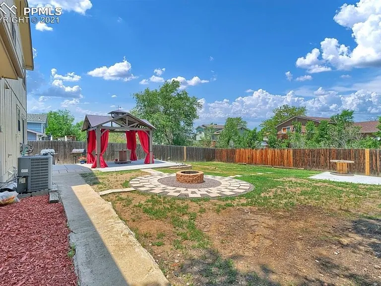 1220 Irving Ln — Photo 21