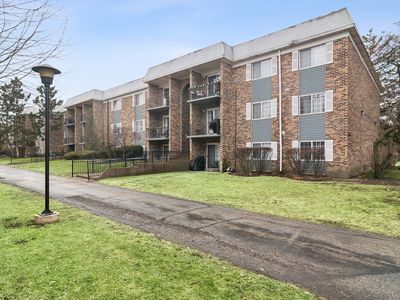 1633 N Windsor Dr APT 113, Arlington Heights, IL, 60004