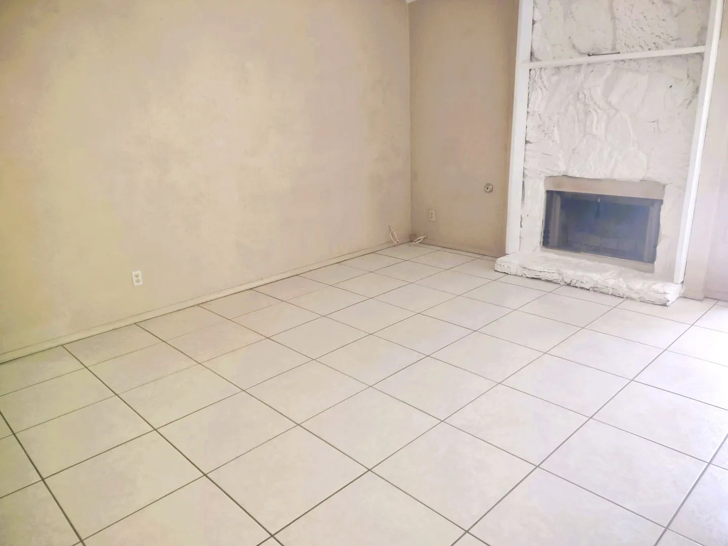 Nice Single Level Westside Home With Refrigerated Air Located In Quiet Well Established Neigthbor... — Photo 3