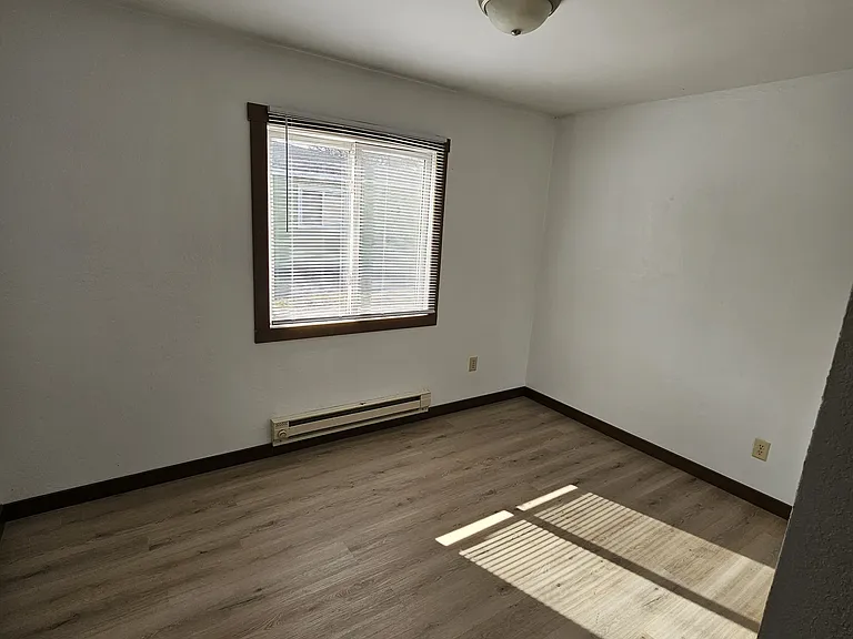 1705 La Crescent St #129 — Photo 17