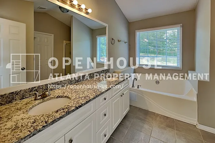 37 Christopher Dr — Photo 9