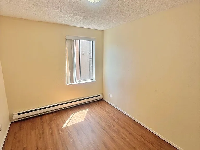 4259 8th Ave NE #1 — Photo 16