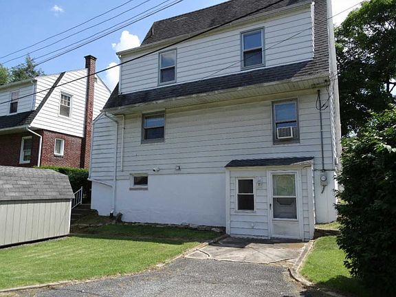 3rd image of 2537 Cumberland Ave