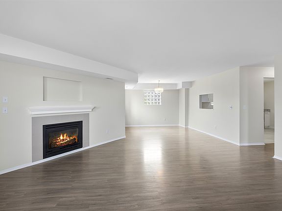 4th image of 1185 Hugh Allan Dr #213