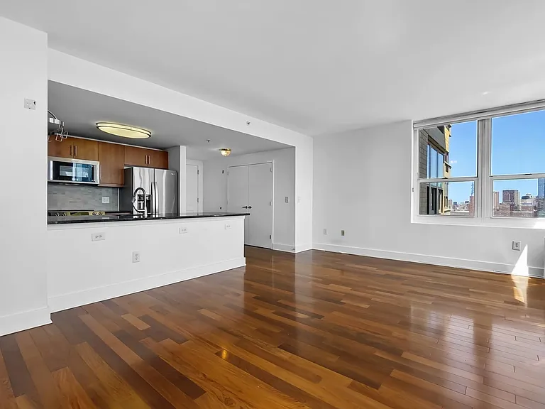 88 Morgan St #3208 — Photo 6