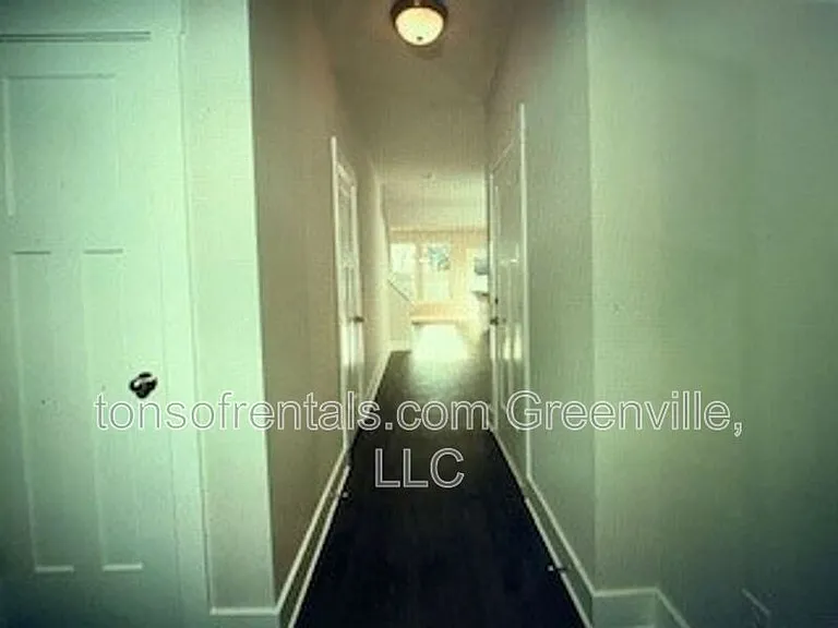 437 Pangel Ln — Photo 5