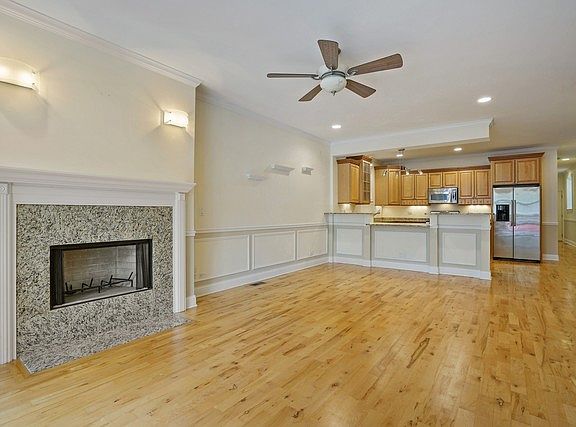 3rd image of 1447 N Bosworth Ave APT 1