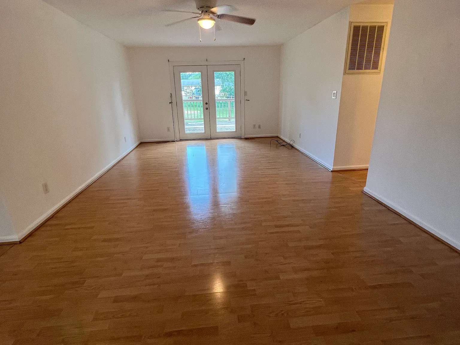 226 Cedar Ave — Photo 4