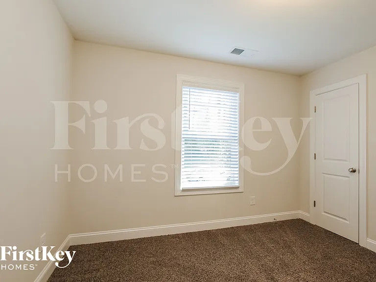 6631 Rockwell Blvd W — Photo 13