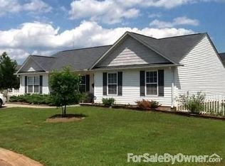 810 Gray Eagle Ln, Boiling Springs, SC 29316