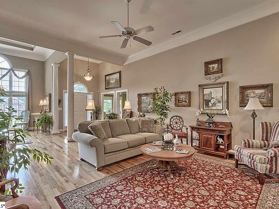 5th image of 105 Clairewood Ct