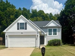 603 N Cygnet Lake Dr, Benton Harbor, MI 49022