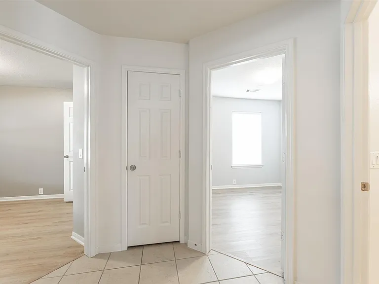 16522 Grenada Falls Dr — Photo 19