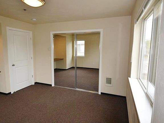 2nd image of 1754 Patterson St APT 9