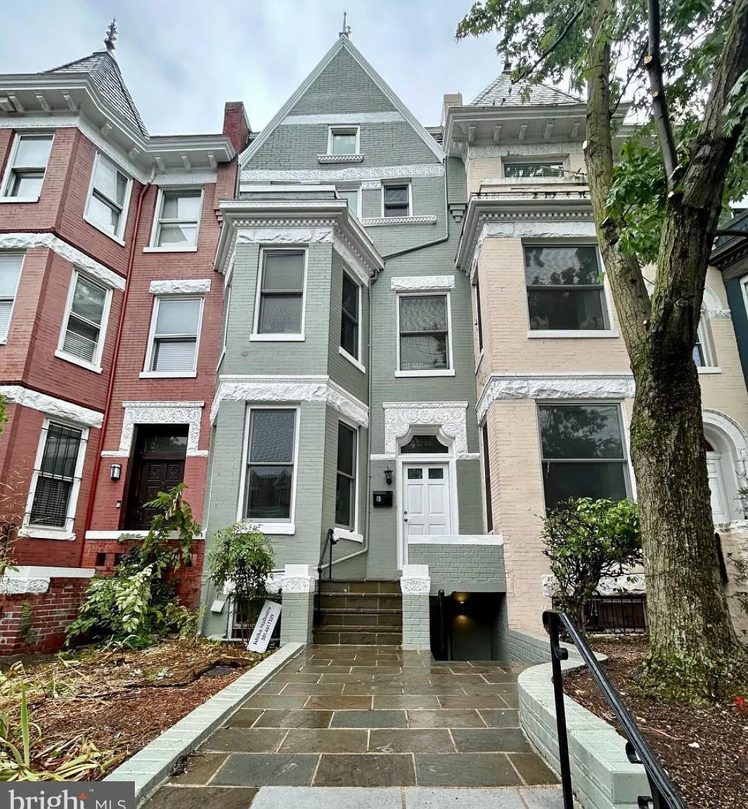 2 bed, 1000 sqft, $2,800 — Photo 1