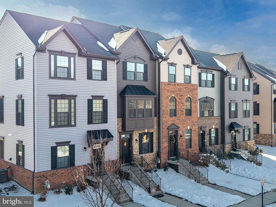 1st image of 1012 Alum Spring Rd