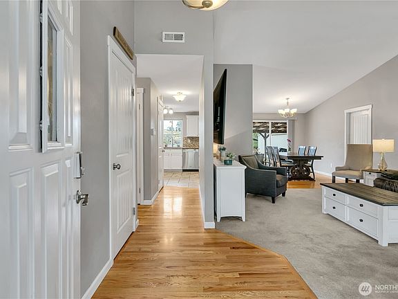 3rd image of 19020 34th Avenue E