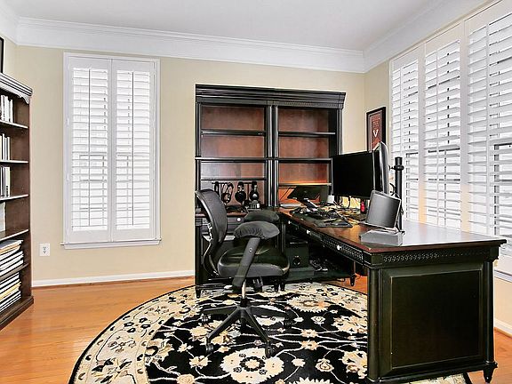 4th image of 42931 Park Brooke Ct