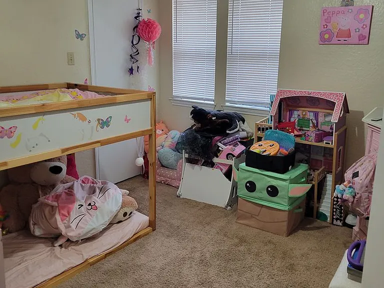 703 Skyline Dr — Photo 15