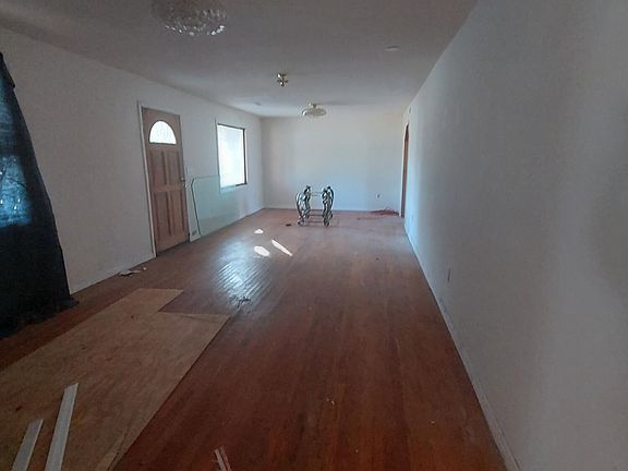 3rd image of 2204 Rifle Range Rd