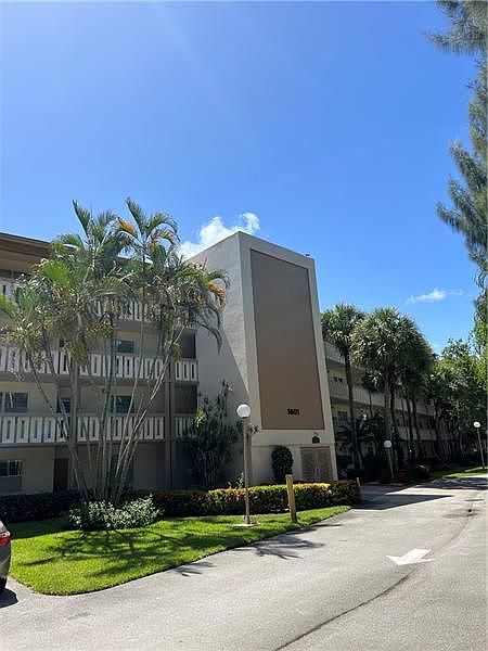 1st image of 1601 Abaco Dr APT L4