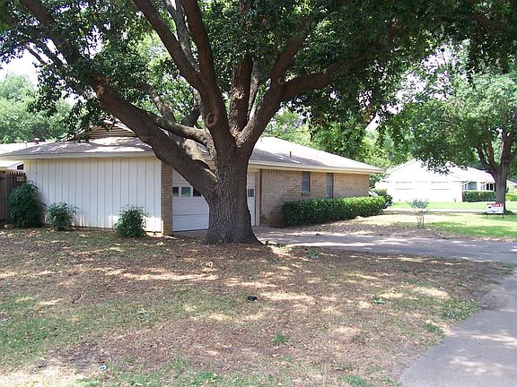 3rd image of 516 Highland Park Dr