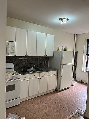 4th image of 415 E 16th St #8B