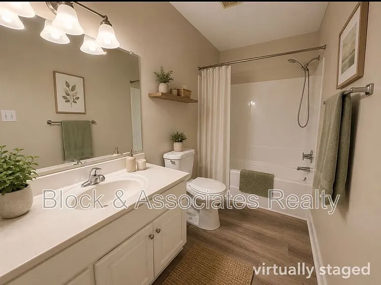 2260 Sunderland Rd #84W — Photo 7